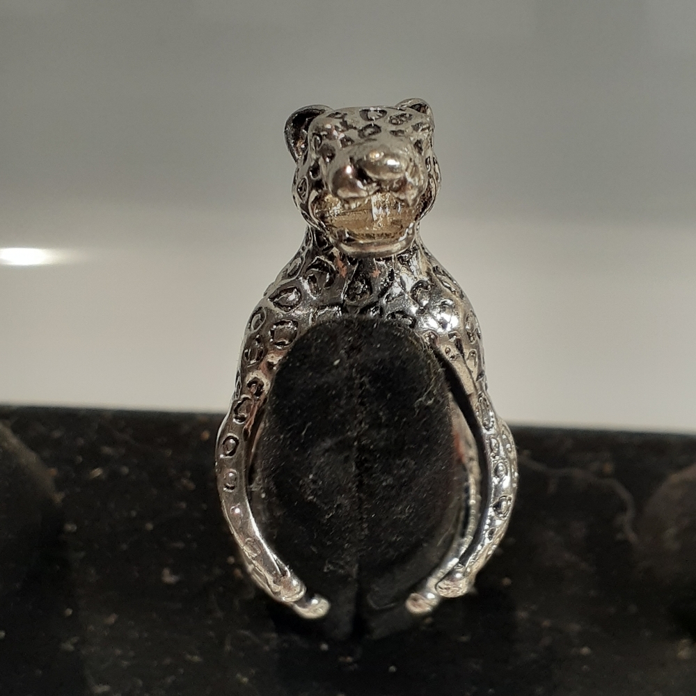 Unique Leopard Ring - Picture 5 of 7